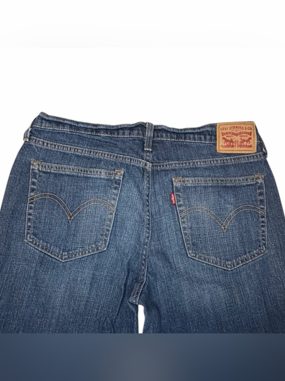 Levi’s Womens Size 29 Boyfriend Jeans Medium Wash Relaxed Straight Leg - Picture 5 of 6